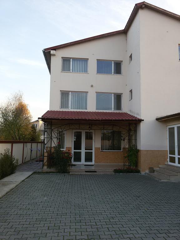City Comfort Villa Boekarest Buitenkant foto