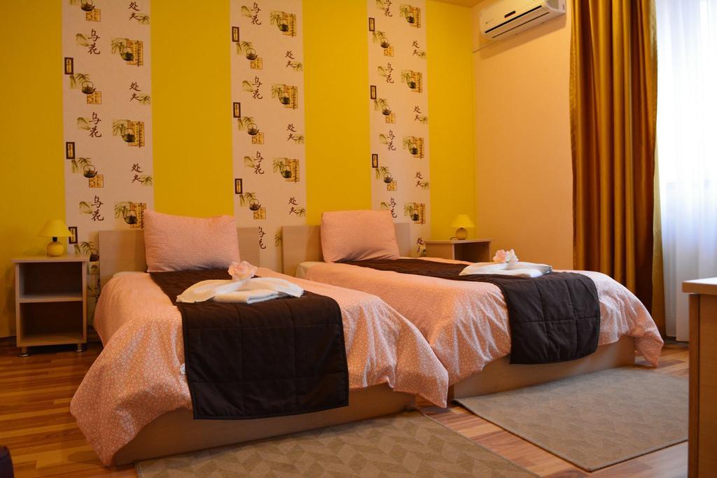 City Comfort Villa Boekarest Buitenkant foto