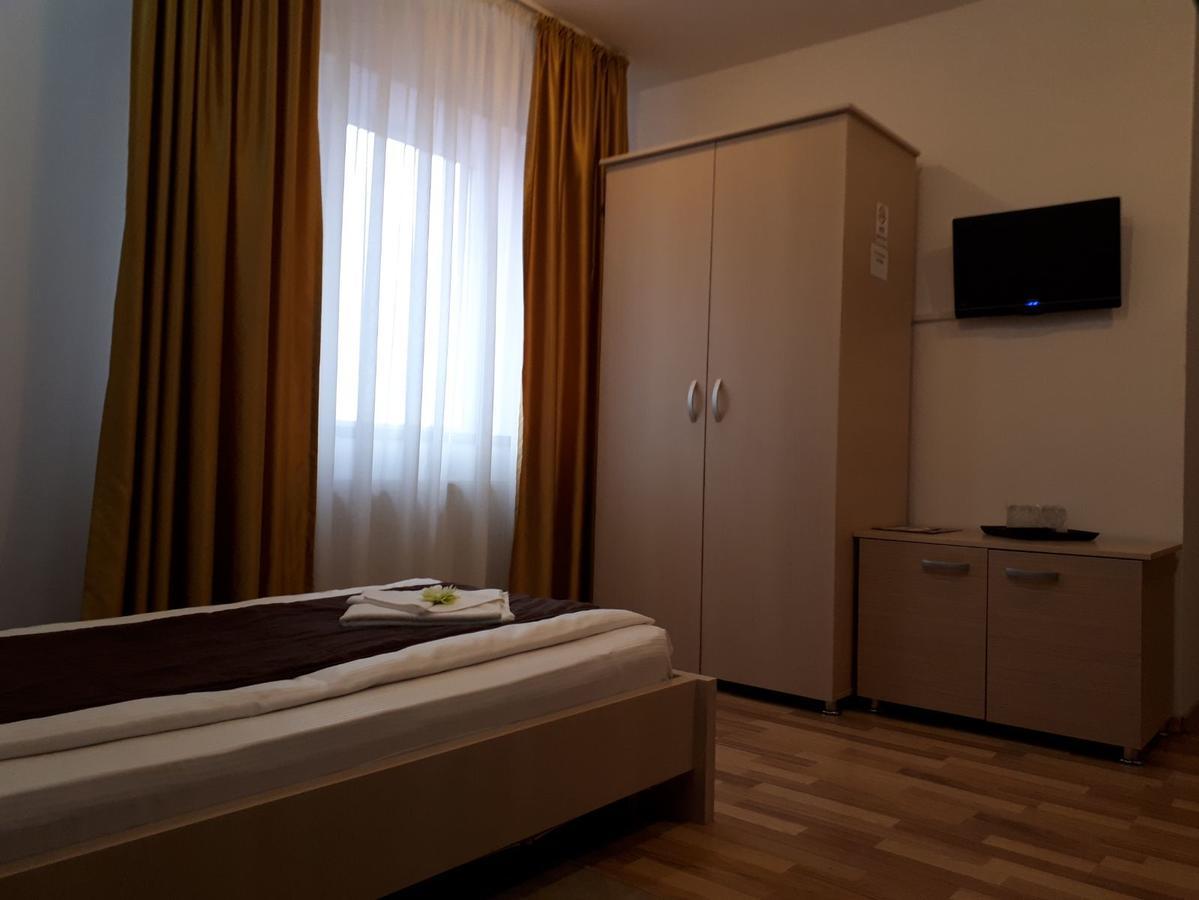 City Comfort Villa Boekarest Buitenkant foto