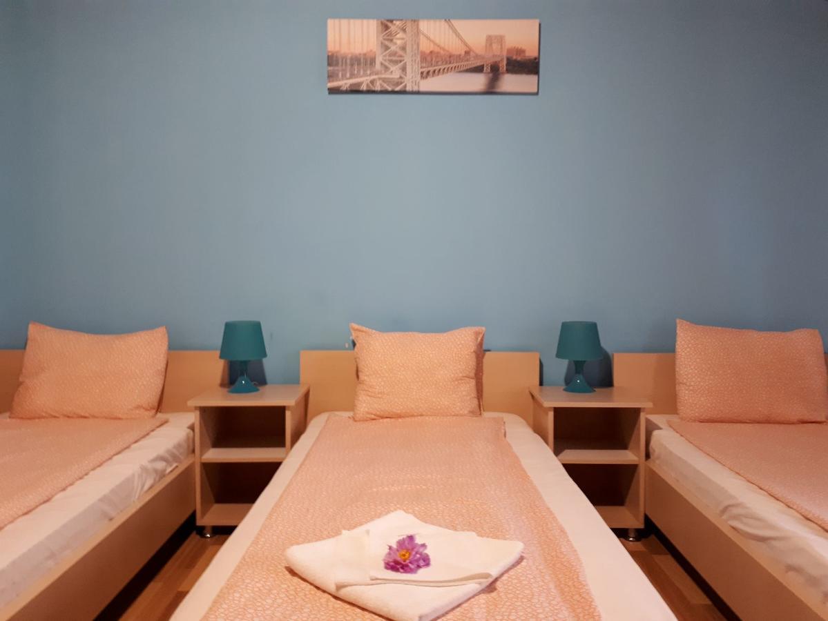 City Comfort Villa Boekarest Buitenkant foto